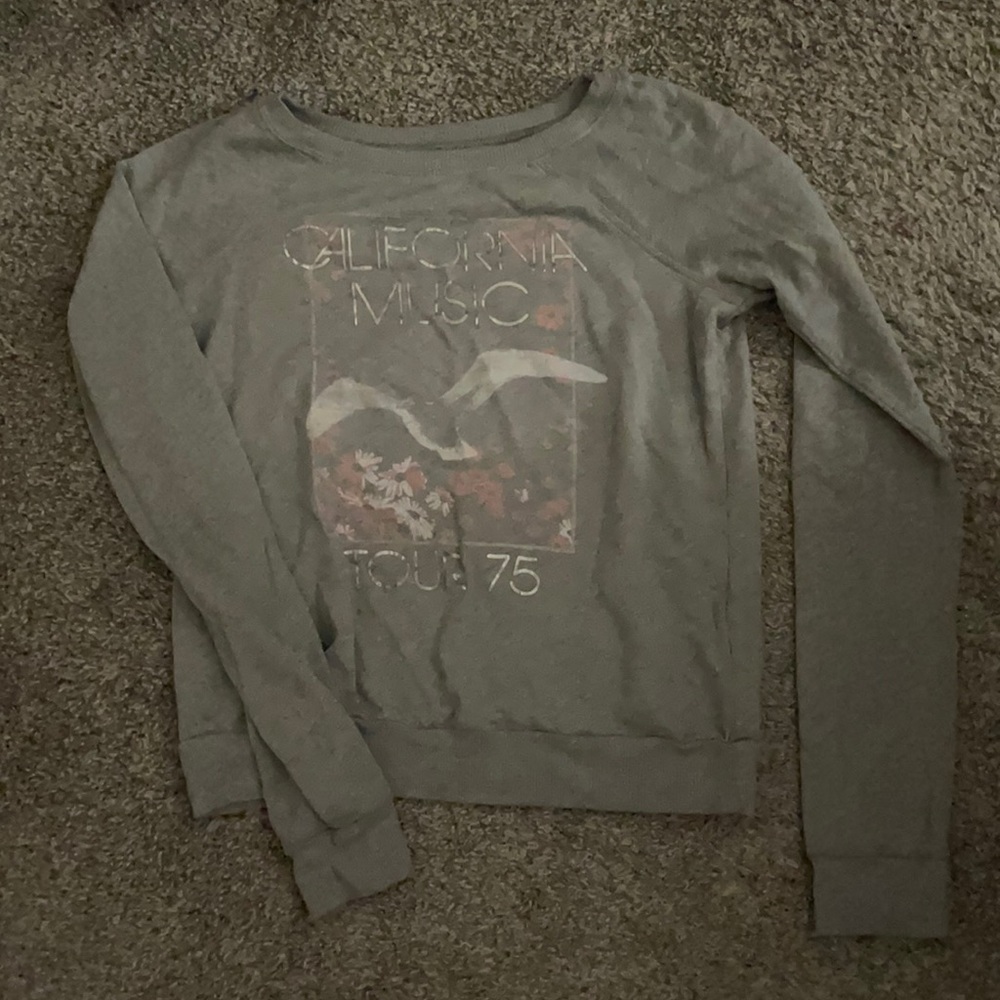 Grey crew neck